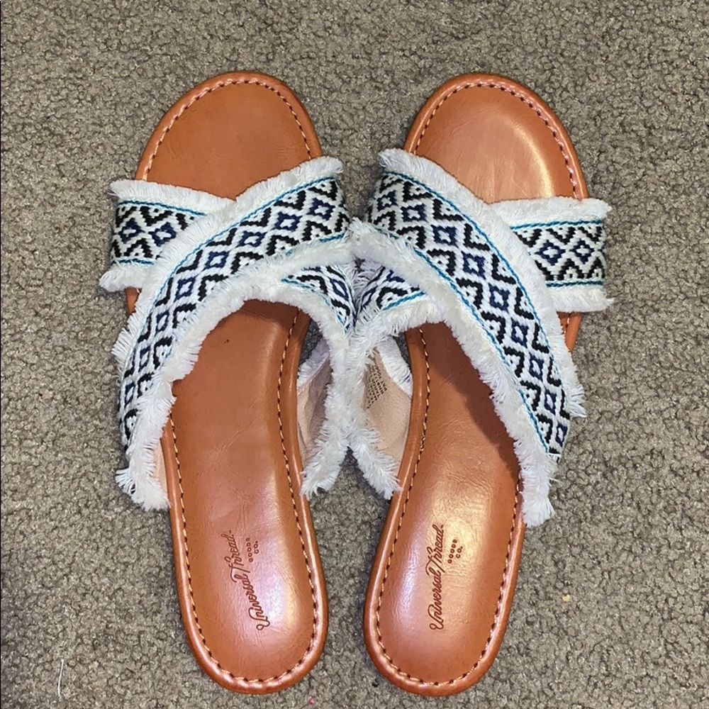 Like new sandals